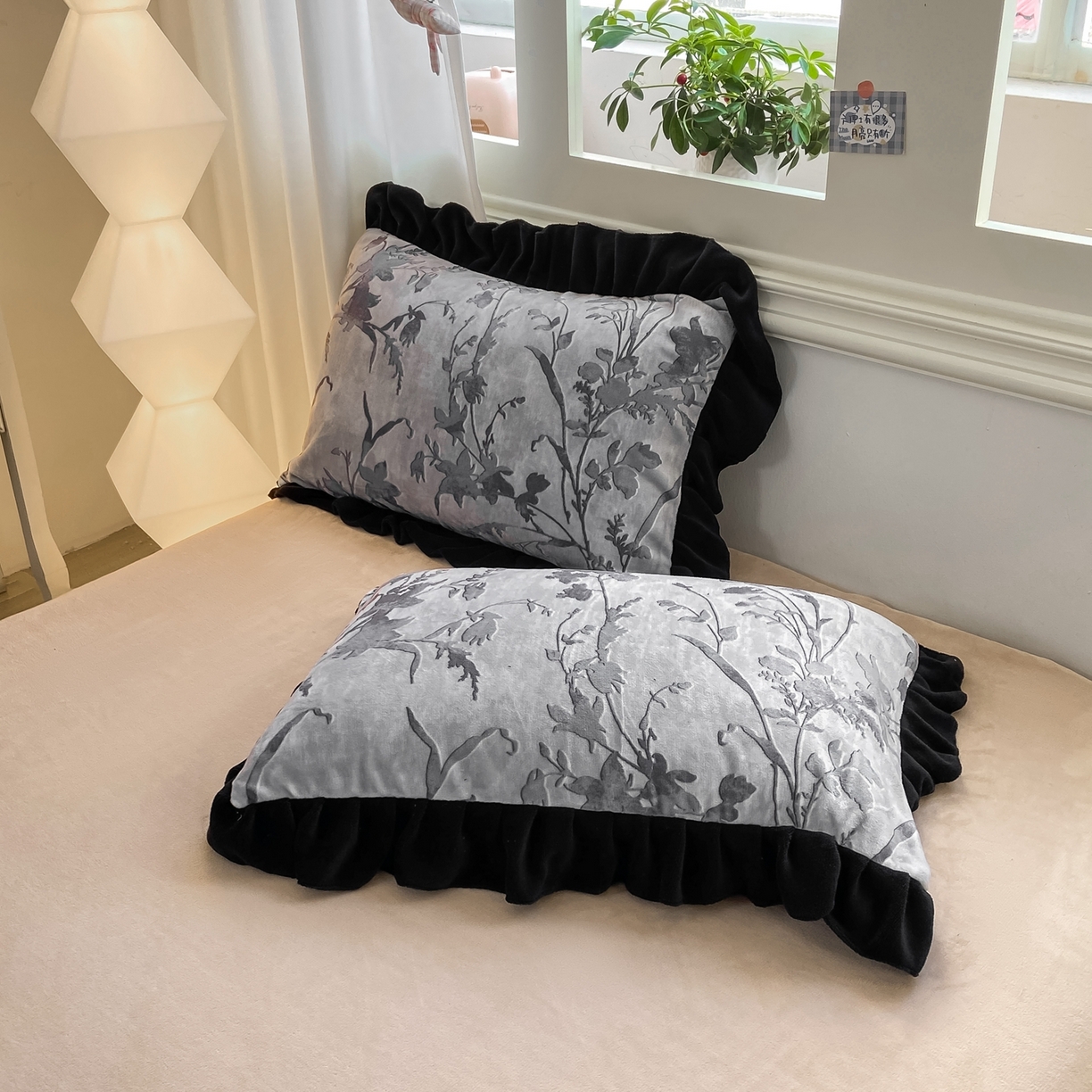 91家纺网 家纺一手货源 找家纺 富之航家纺 2025新款小香风赫本风ins风大牌韩版大花边轻奢牛奶绒四件套 眠语