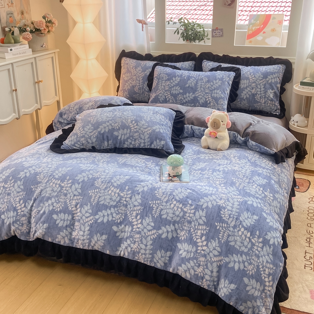 91家纺网 家纺一手货源 找家纺 富之航家纺 2025新款小香风赫本风ins风大牌韩版大花边轻奢牛奶绒四件套 叶叙