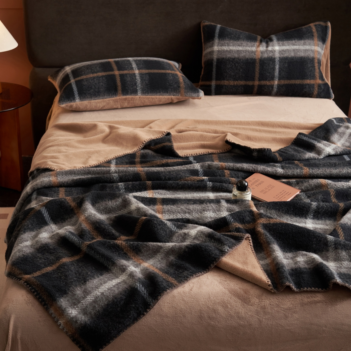 91家纺网 家纺一手货源 找家纺 （总）晨曦家纺 2025新款仿生羊毛绒毛毯沙发盖毯办公室午睡毯四季毯