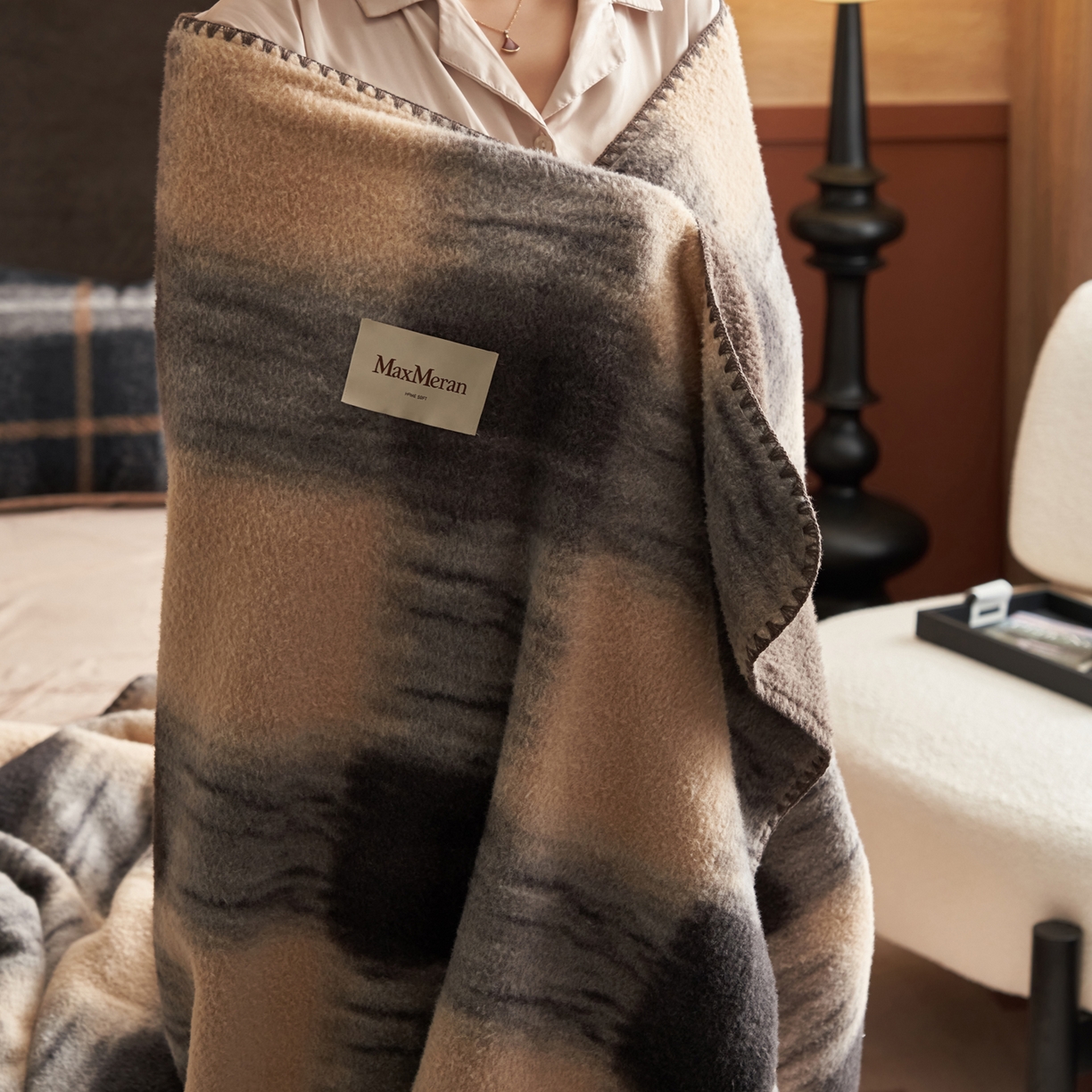 91家纺网 家纺一手货源 找家纺 晨曦家纺 2025新款仿生羊毛绒毛毯沙发盖毯办公室午睡毯四季毯 漫眠