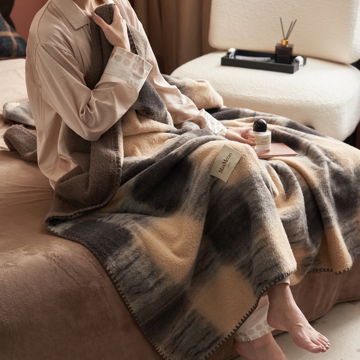 91家纺网 家纺一手货源 找家纺 晨曦家纺 2025新款仿生羊毛绒毛毯沙发盖毯办公室午睡毯四季毯 漫眠