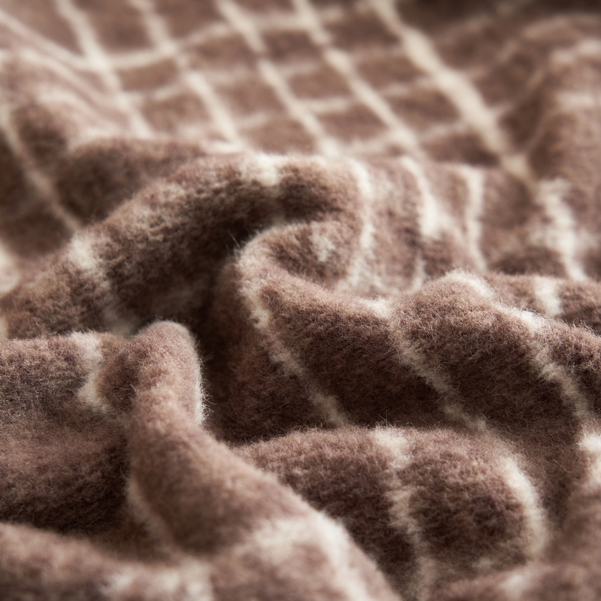 91家纺网 家纺一手货源 找家纺 晨曦家纺 2025新款仿生羊毛绒毛毯沙发盖毯办公室午睡毯四季毯 深棕格序