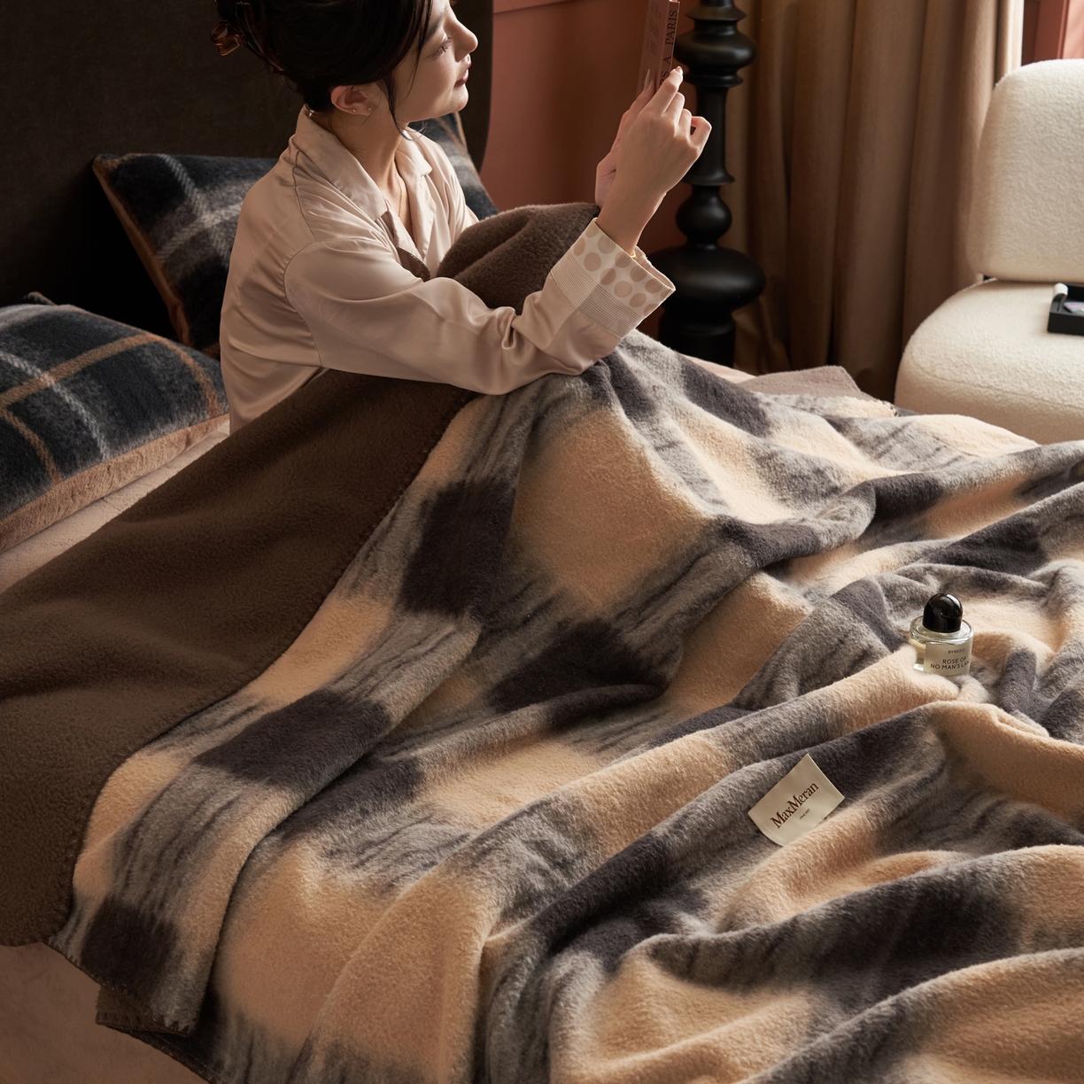 91家纺网 家纺一手货源 找家纺 晨曦家纺 2025新款仿生羊毛绒毛毯沙发盖毯办公室午睡毯四季毯 漫眠