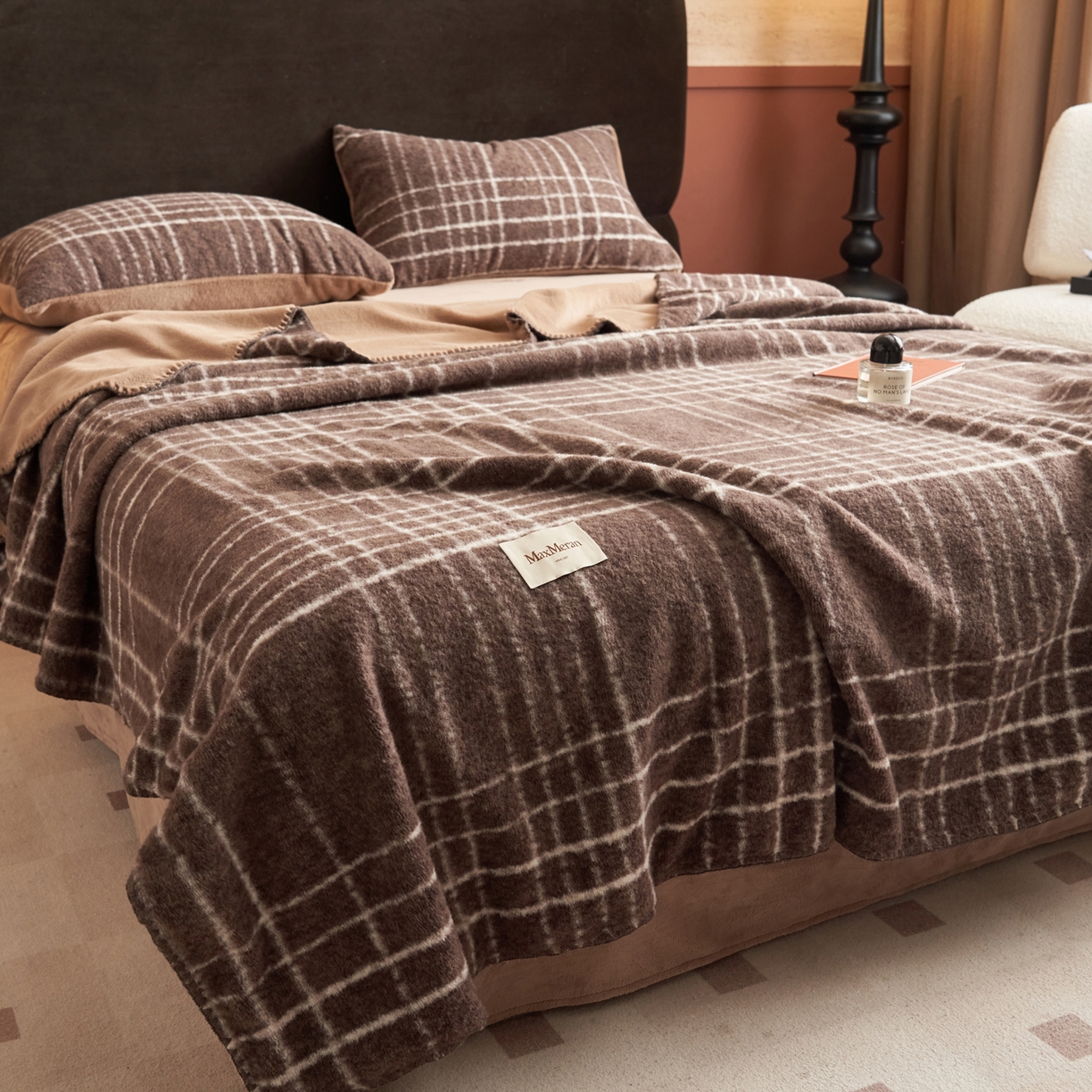 91家纺网 家纺一手货源 找家纺 晨曦家纺 2025新款仿生羊毛绒毛毯沙发盖毯办公室午睡毯四季毯 深棕格序