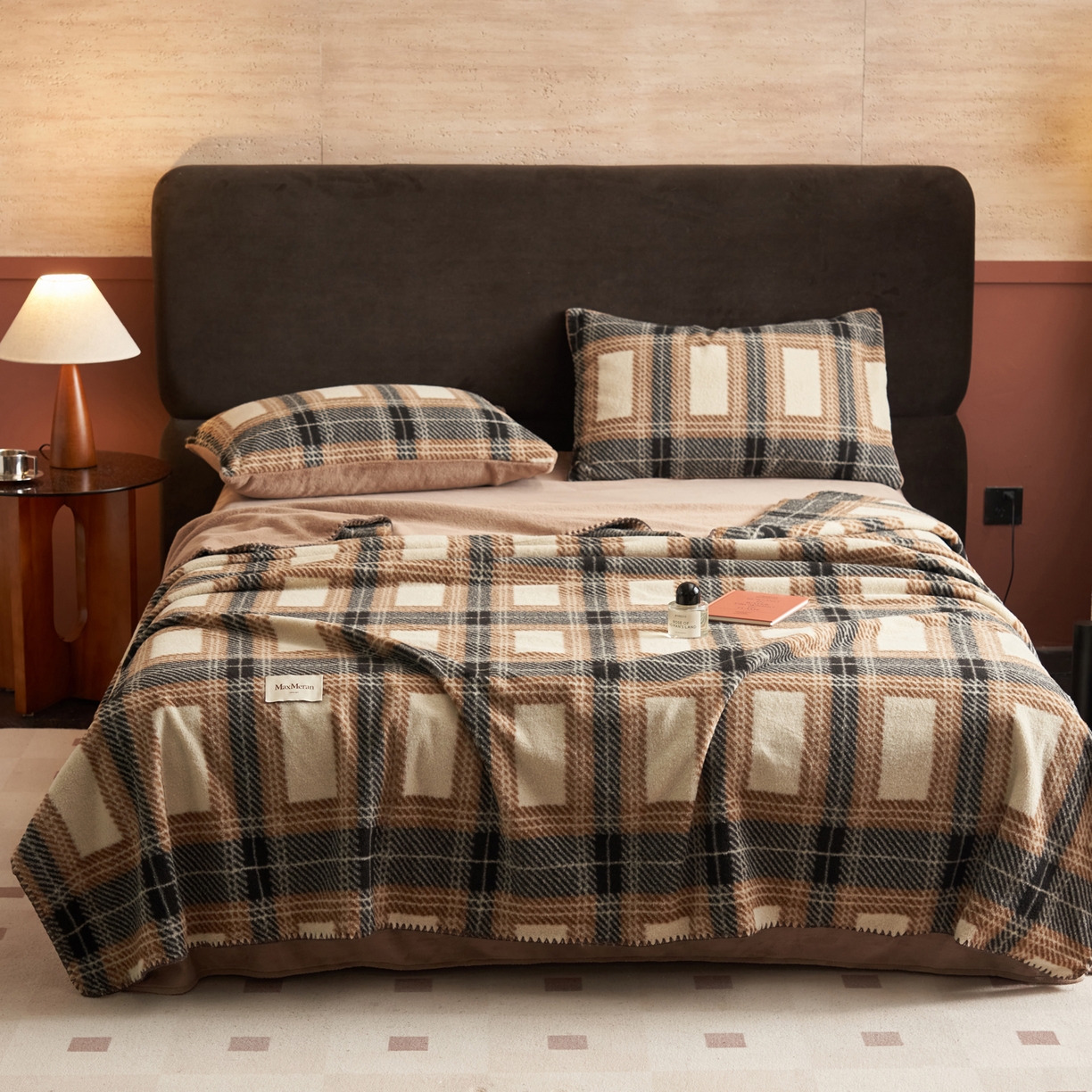 91家纺网 家纺一手货源 找家纺 晨曦家纺 2025新款仿生羊毛绒毛毯沙发盖毯办公室午睡毯四季毯 马伦咖