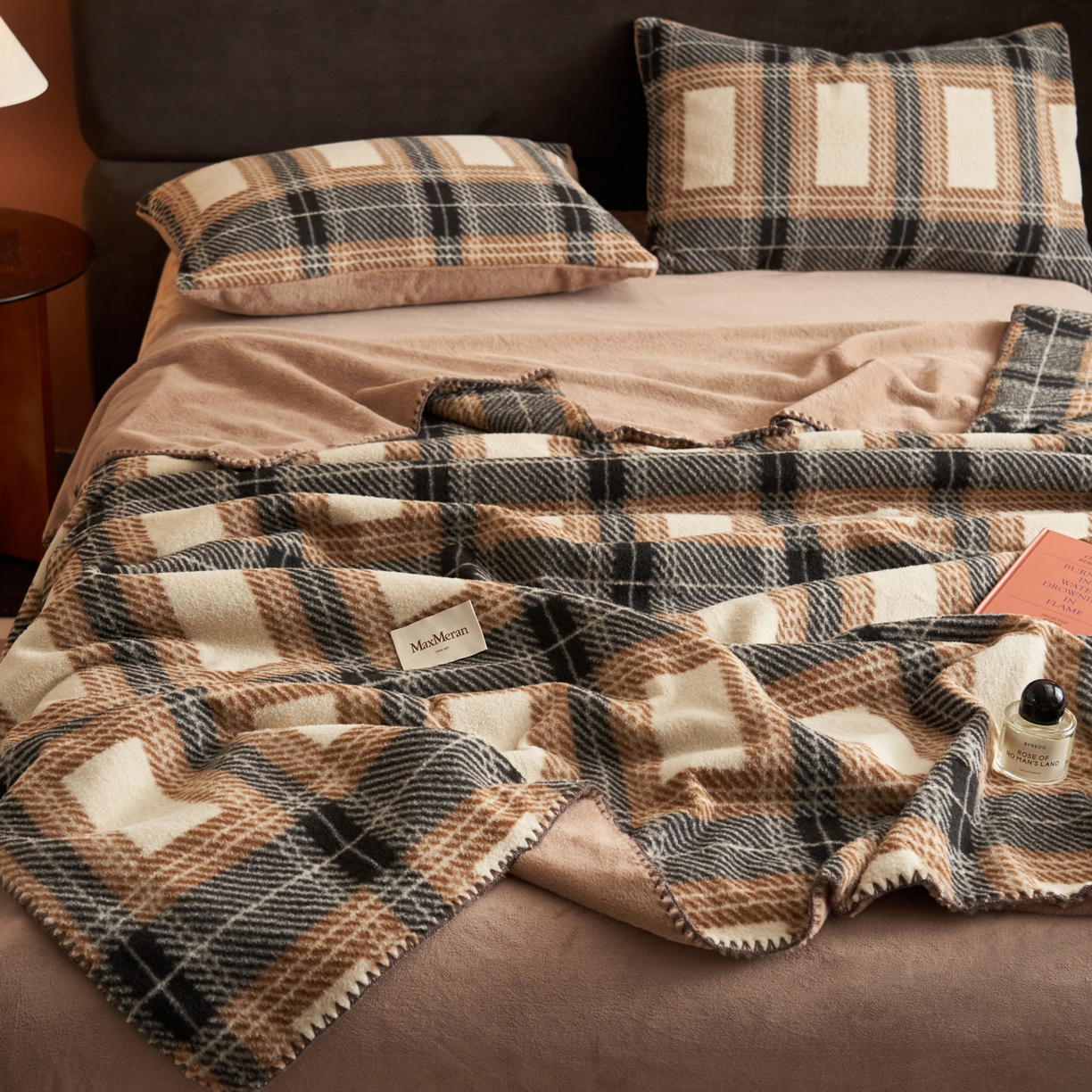 91家纺网 家纺一手货源 找家纺 晨曦家纺 2025新款仿生羊毛绒毛毯沙发盖毯办公室午睡毯四季毯 马伦咖