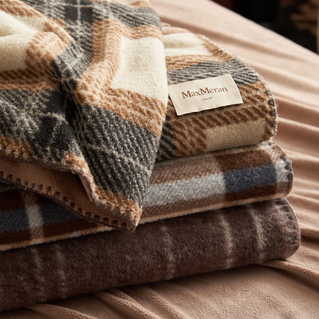 91家纺网 家纺一手货源 找家纺 晨曦家纺 2025新款仿生羊毛绒毛毯沙发盖毯办公室午睡毯四季毯 组合图