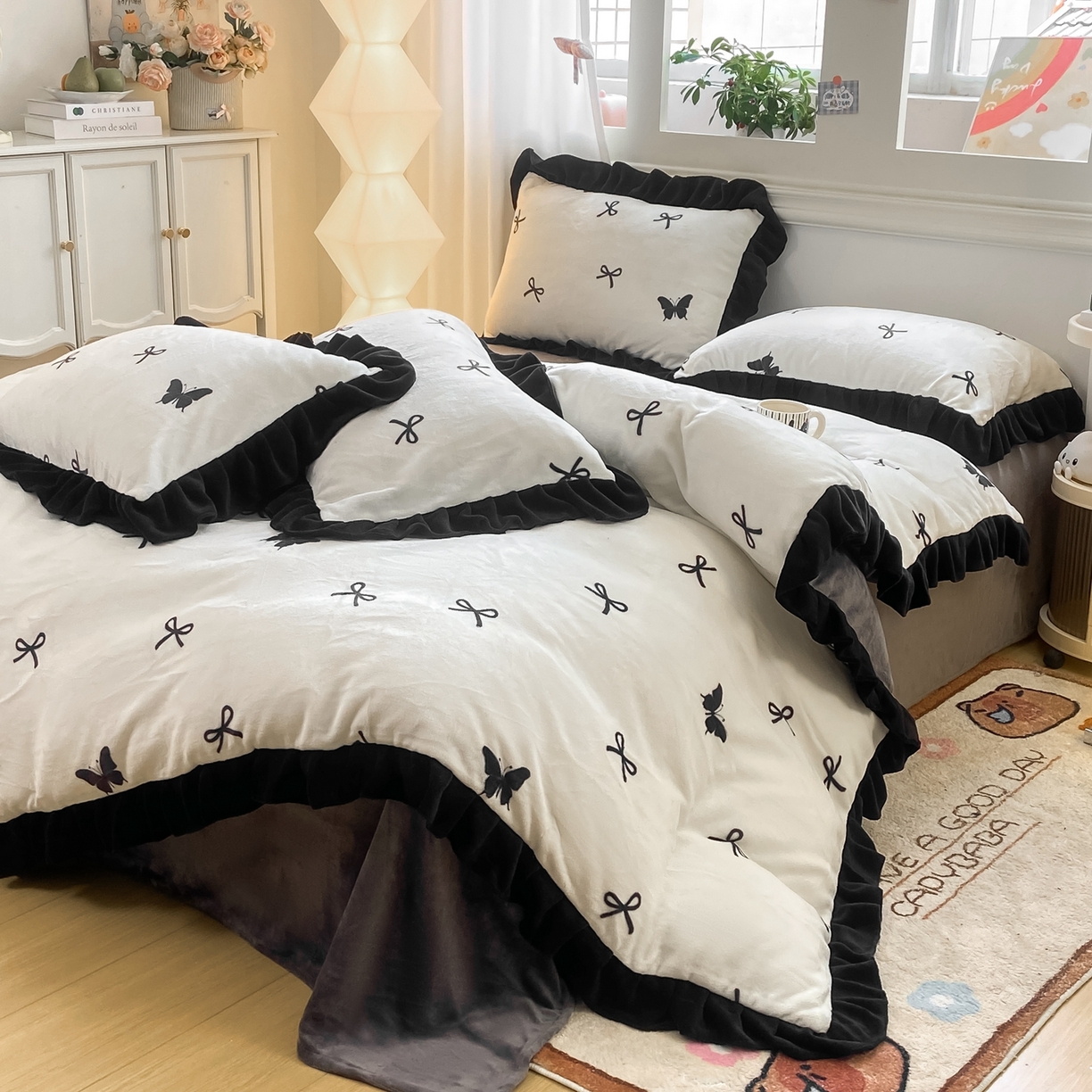 91家纺网 家纺一手货源 找家纺 （总）富之航家纺 2025新款小香风赫本风ins风大牌韩版大花边轻奢牛奶绒四件套