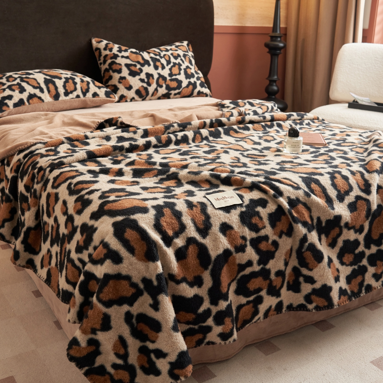 91家纺网 家纺一手货源 找家纺 晨曦家纺 2025新款仿生羊毛绒毛毯沙发盖毯办公室午睡毯四季毯 豹影织眠