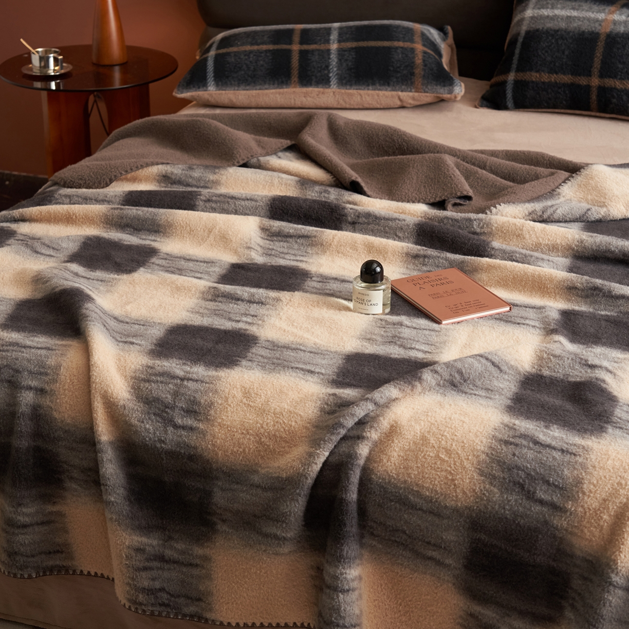 91家纺网 家纺一手货源 找家纺 晨曦家纺 2025新款仿生羊毛绒毛毯沙发盖毯办公室午睡毯四季毯 漫眠