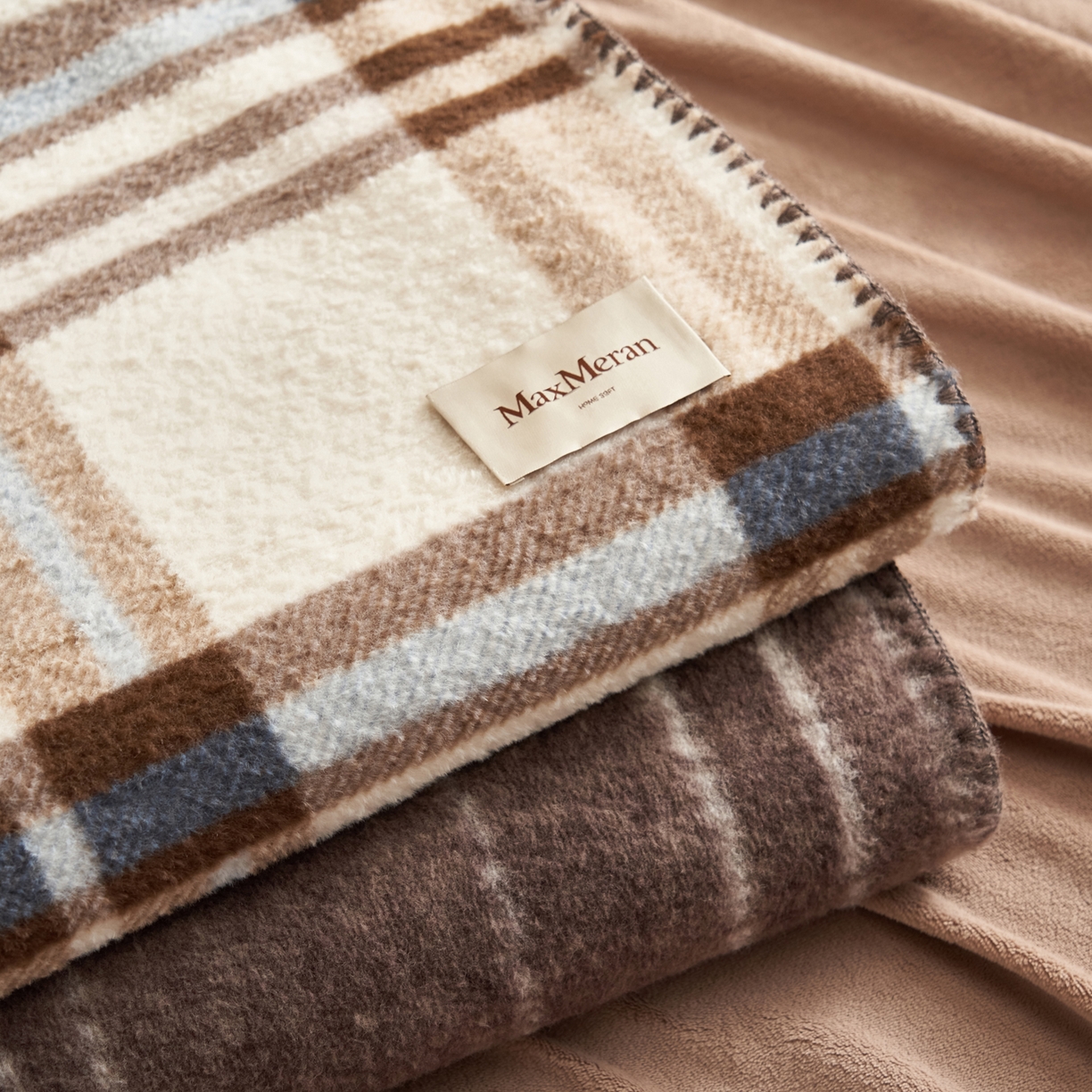 91家纺网 家纺一手货源 找家纺 晨曦家纺 2025新款仿生羊毛绒毛毯沙发盖毯办公室午睡毯四季毯 组合图