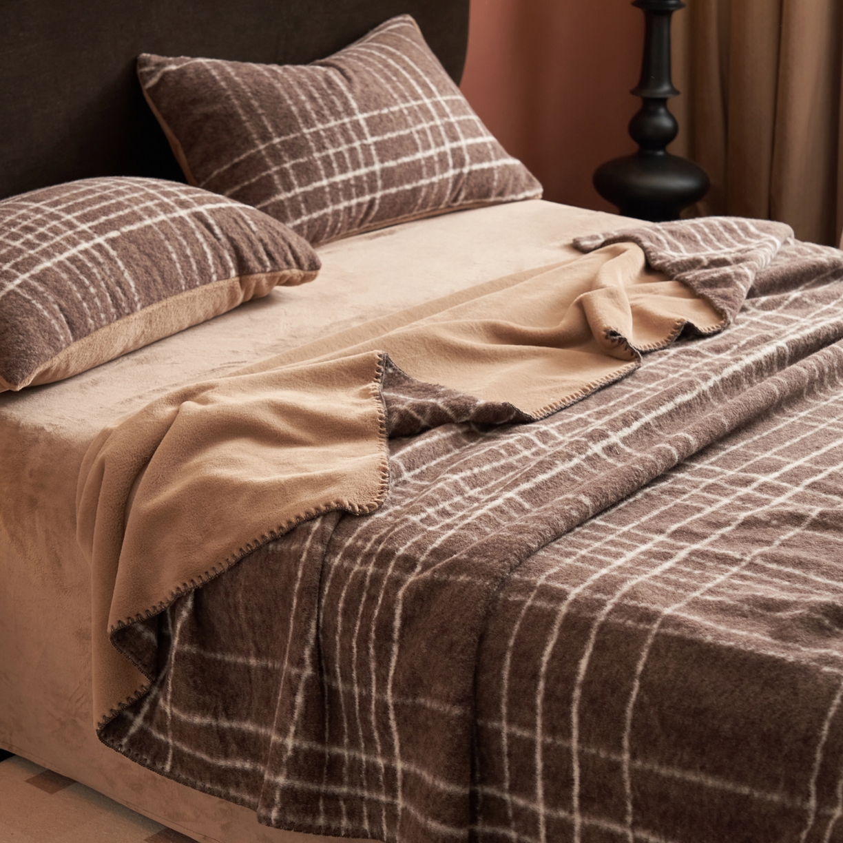 91家纺网 家纺一手货源 找家纺 晨曦家纺 2025新款仿生羊毛绒毛毯沙发盖毯办公室午睡毯四季毯 深棕格序