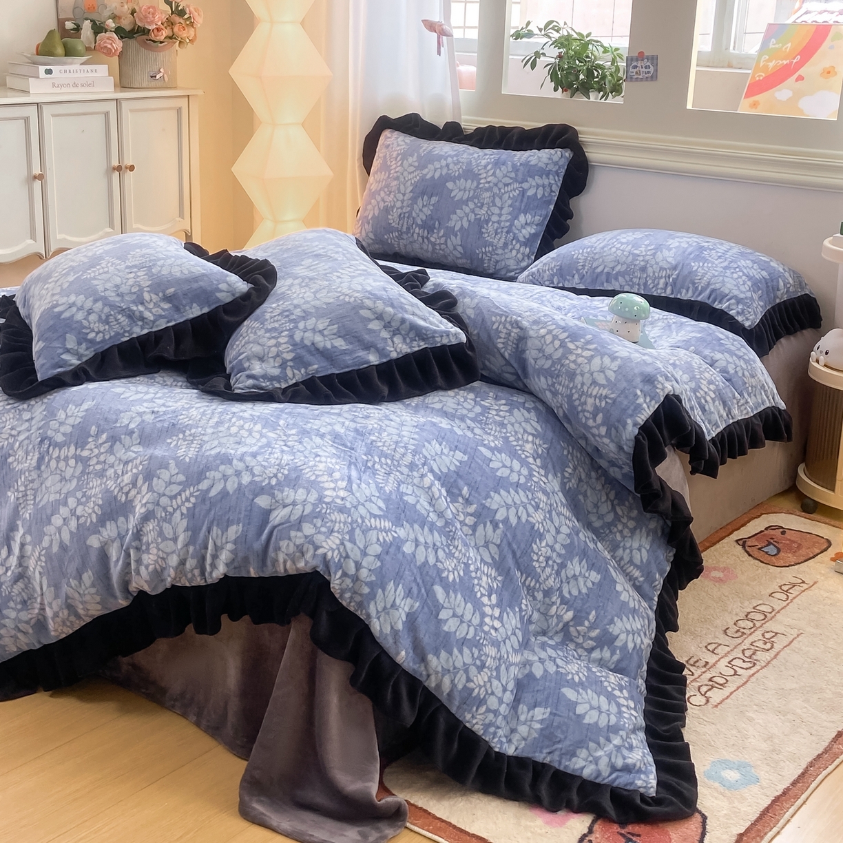 91家纺网 家纺一手货源 找家纺 （总）富之航家纺 2025新款小香风赫本风ins风大牌韩版大花边轻奢牛奶绒四件套