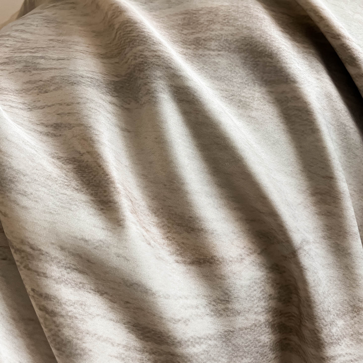 91家纺网 家纺一手货源 找家纺 博纳家纺 2025新款亲肤棉数码印花拼角四件套 逝水流年-香槟