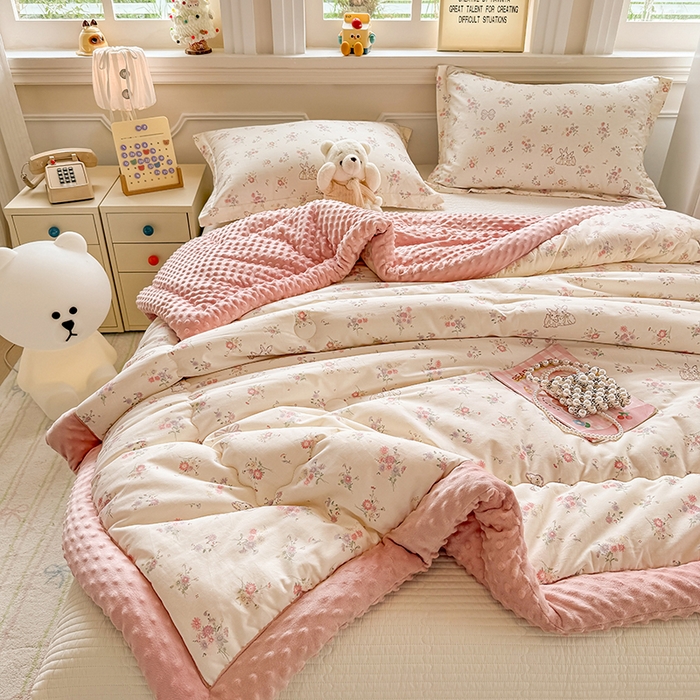 91家纺网 家纺一手货源 找家纺 梦依依 2025新款全棉豆豆绒大豆被冬被春秋被儿童豆豆被（风格一） 萝莉兔