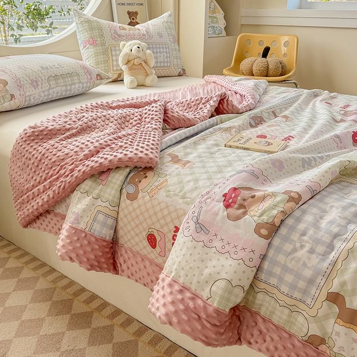 91家纺网 家纺一手货源 找家纺 梦依依 2025新款全棉豆豆绒大豆被冬被春秋被儿童豆豆被（风格一） 趴趴乐园