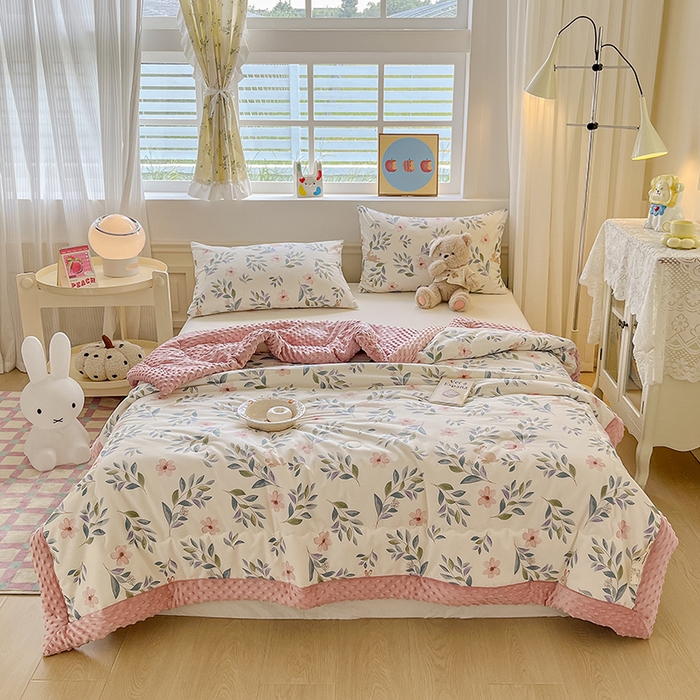 91家纺网 家纺一手货源 找家纺 梦依依 2025新款全棉豆豆绒大豆被冬被春秋被儿童豆豆被（风格一） 轻纱漫舞