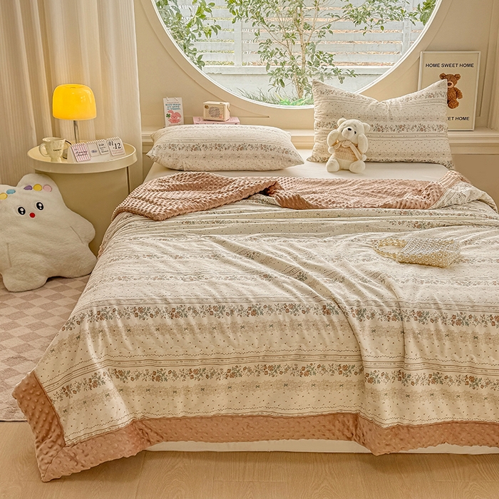 91家纺网 家纺一手货源 找家纺 梦依依 2025新款全棉豆豆绒大豆被冬被春秋被儿童豆豆被（风格一） 秋日玫瑰