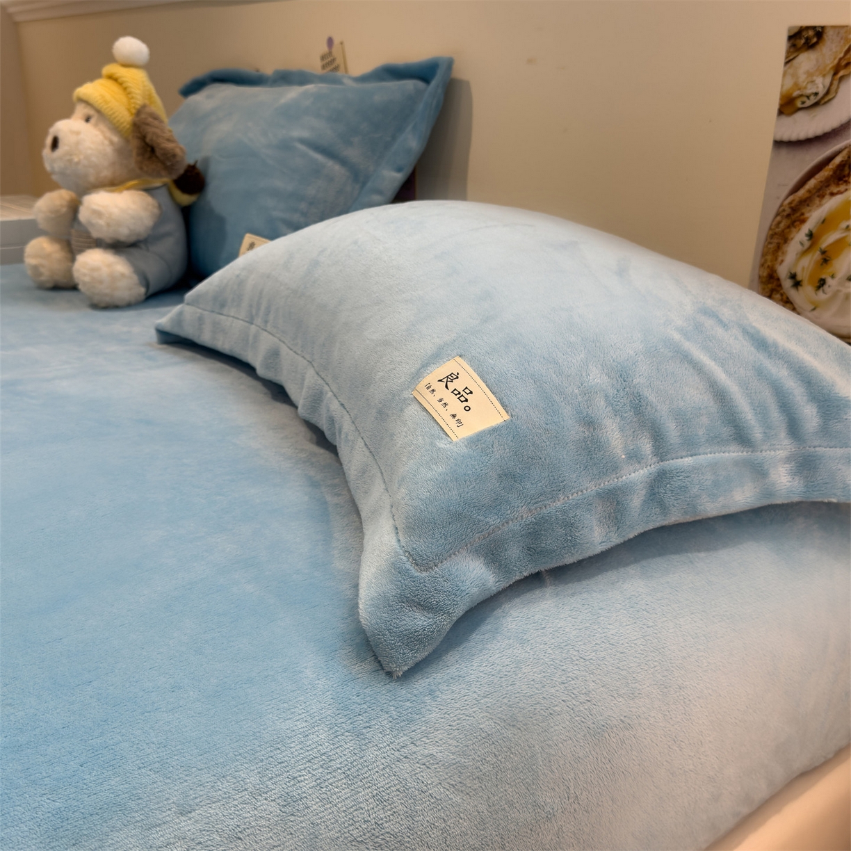 91家纺网 家纺一手货源 找家纺 857家居 2025新款高克重牛奶绒床单床笠系列 良品-宝石蓝