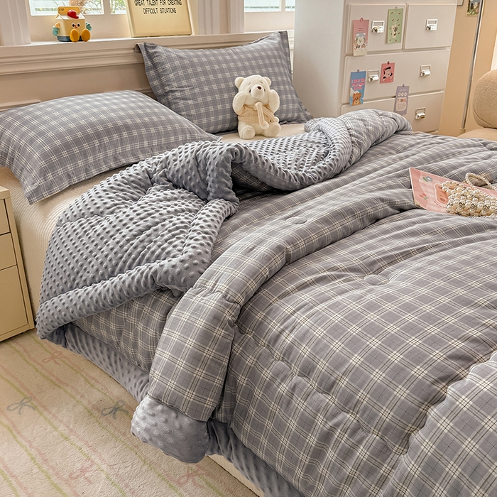 91家纺网 家纺一手货源 找家纺 梦依依 2025新款全棉豆豆绒大豆被冬被春秋被儿童豆豆被（风格一） 听风-灰