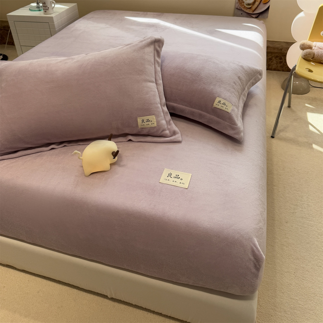 91家纺网 家纺一手货源 找家纺 857家居 2025新款高克重牛奶绒床单床笠系列 良品-丁香紫