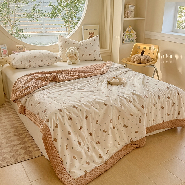 91家纺网 家纺一手货源 找家纺 梦依依 2025新款全棉豆豆绒大豆被冬被春秋被儿童豆豆被（风格一） 小呆熊