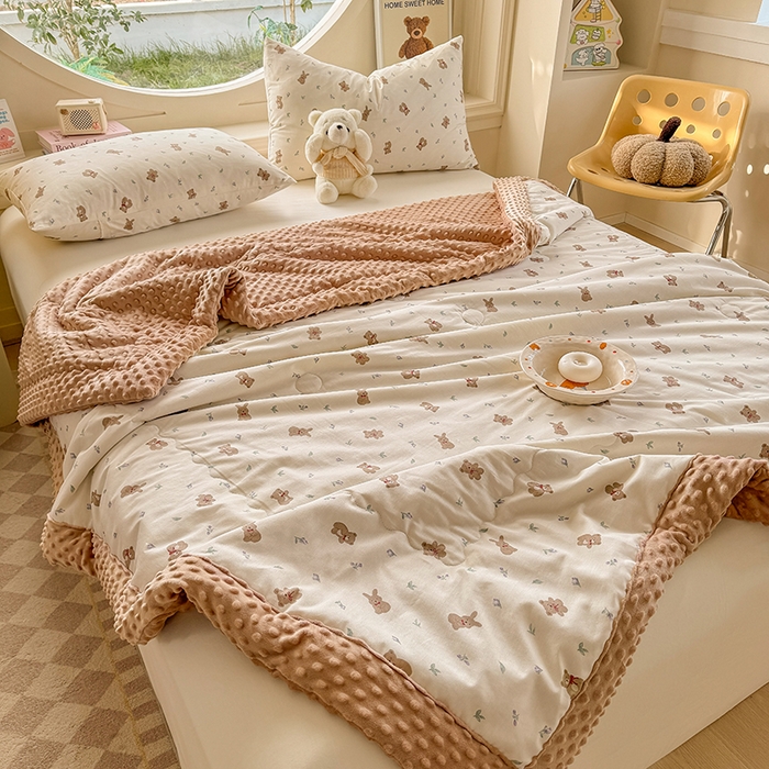 91家纺网 家纺一手货源 找家纺 梦依依 2025新款全棉豆豆绒大豆被冬被春秋被儿童豆豆被（风格一） 小呆熊