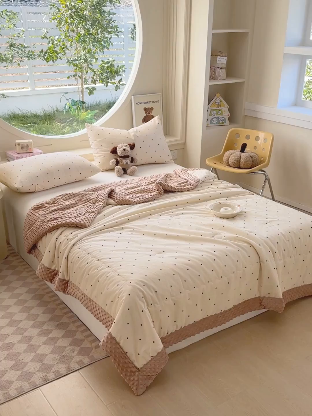 91家纺网 家纺一手货源 找家纺 梦依依 2025新款全棉豆豆绒大豆被冬被春秋被儿童豆豆被（风格一） 小黑点点-米