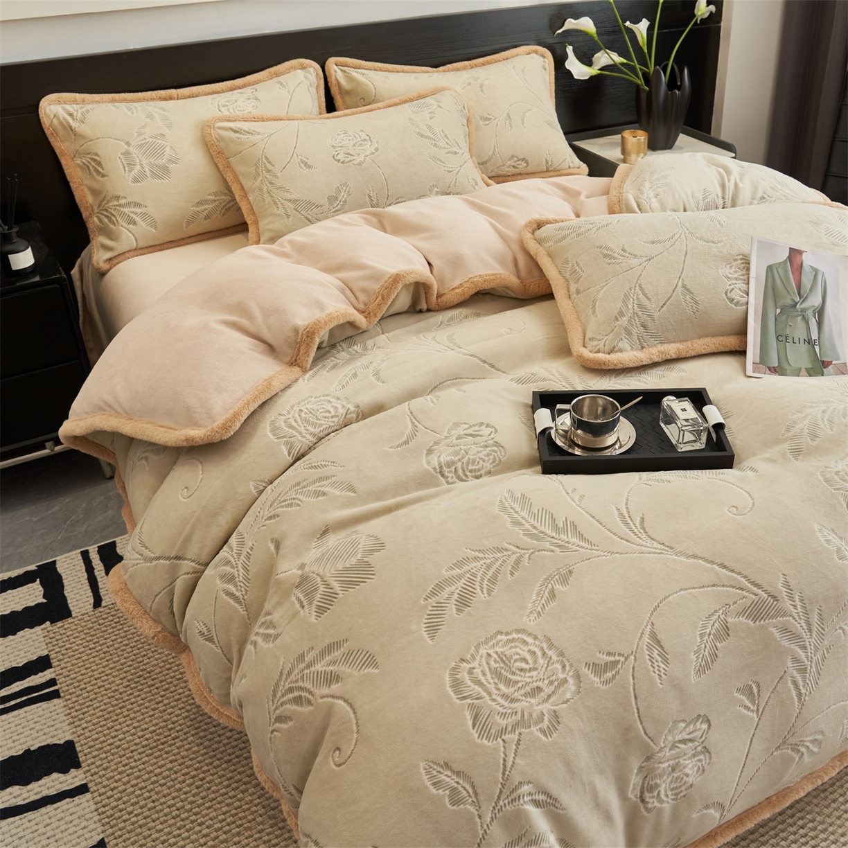 91家纺网 家纺一手货源 找家纺 金鹰 2025新款烂花兔毛包边四件套牛奶绒四件套提花套件 玫瑰物语