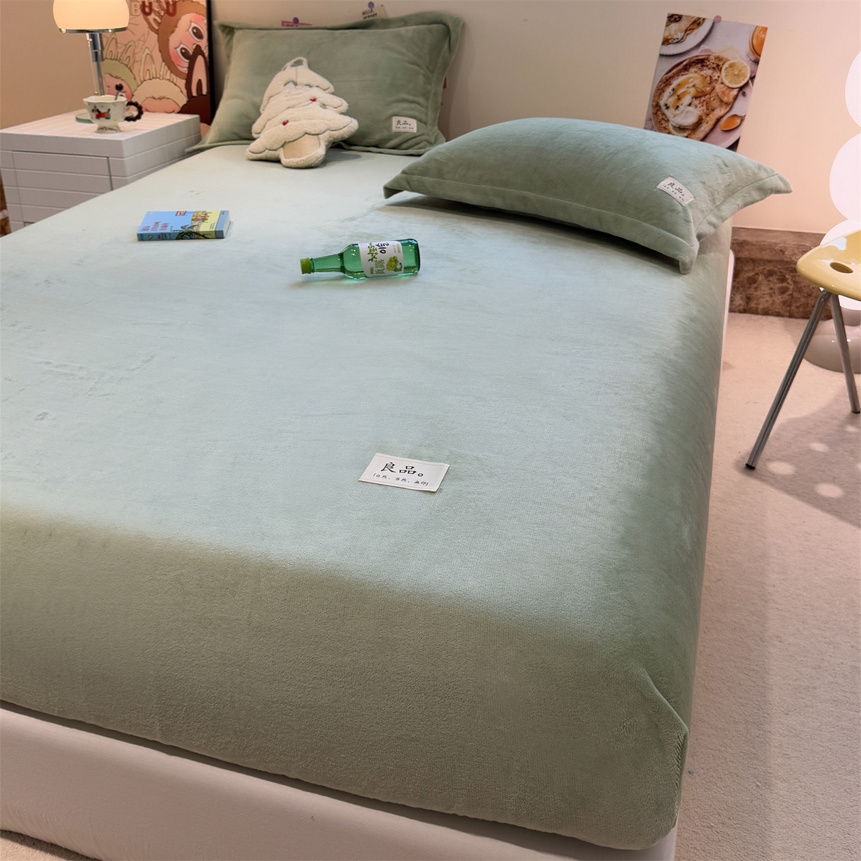 91家纺网 家纺一手货源 找家纺 857家居 2025新款高克重牛奶绒床单床笠系列 良品-墨绿