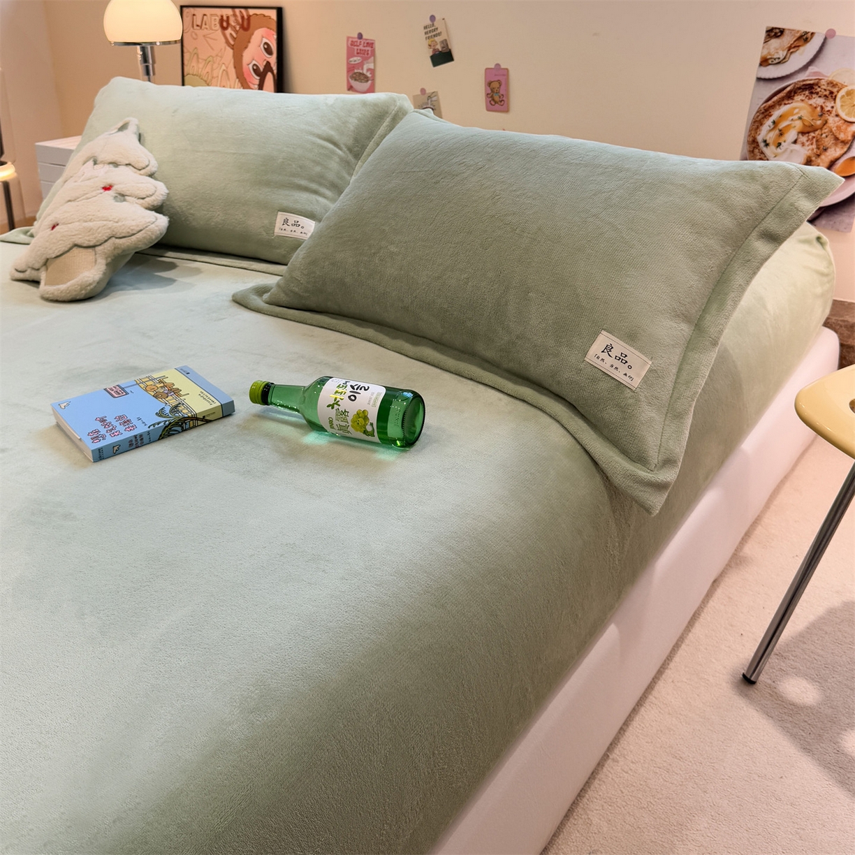 91家纺网 家纺一手货源 找家纺 857家居 2025新款高克重牛奶绒床单床笠系列 良品-墨绿