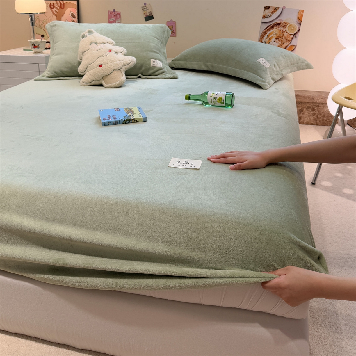 91家纺网 家纺一手货源 找家纺 857家居 2025新款高克重牛奶绒床单床笠系列 良品-墨绿