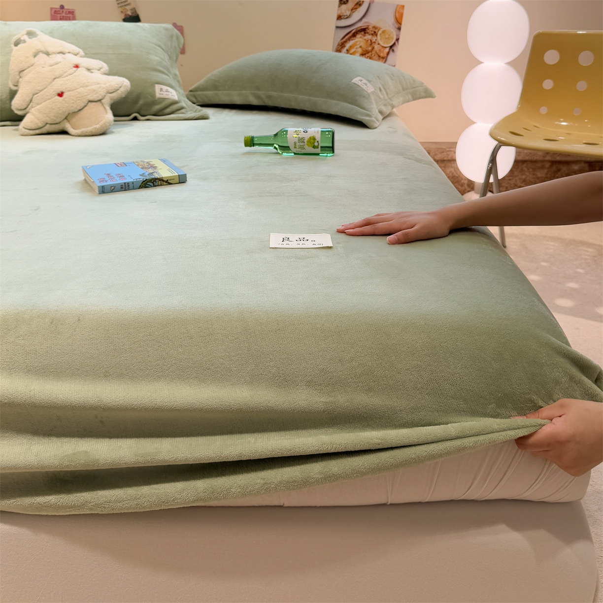 91家纺网 家纺一手货源 找家纺 857家居 2025新款高克重牛奶绒床单床笠系列 良品-墨绿