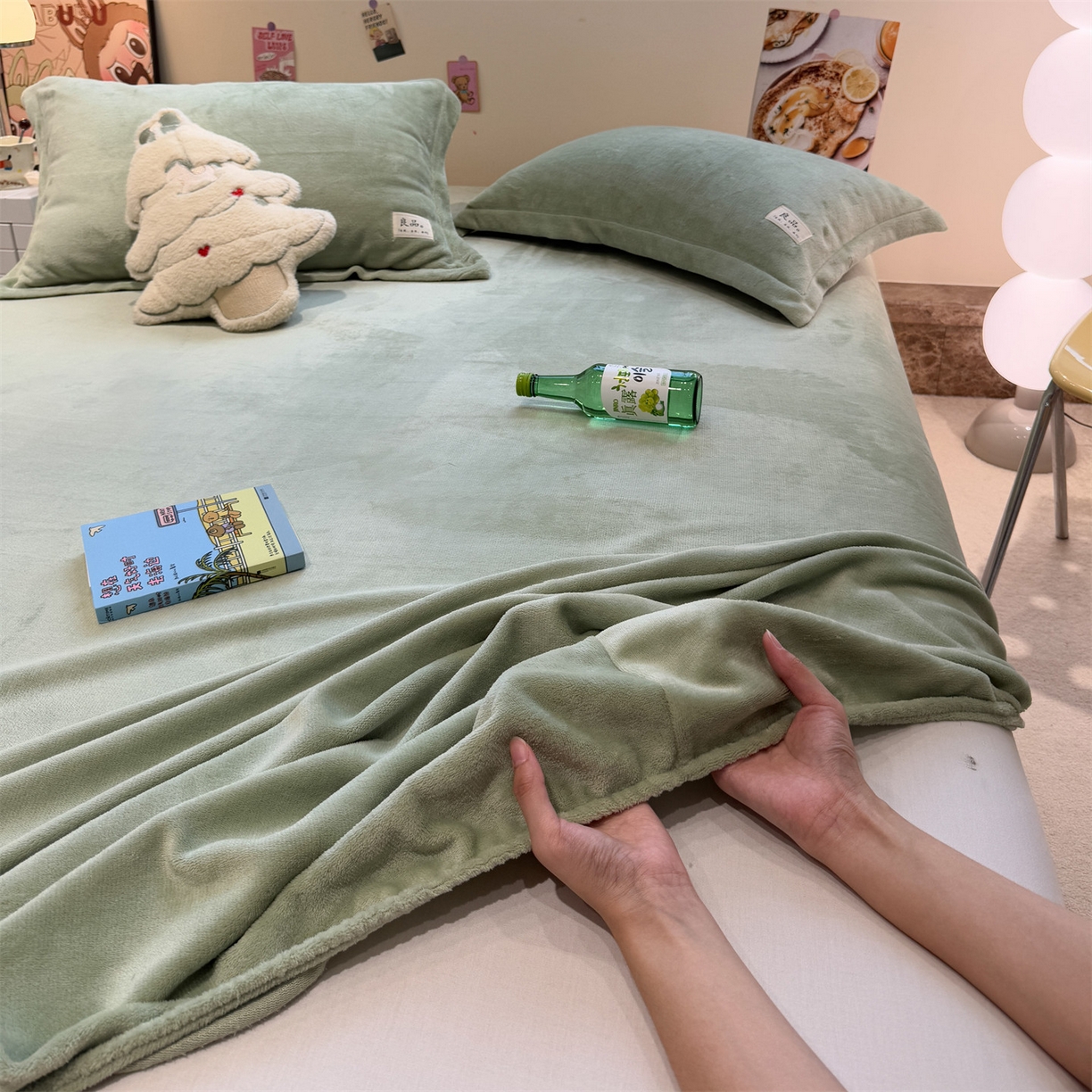 91家纺网 家纺一手货源 找家纺 857家居 2025新款高克重牛奶绒床单床笠系列 良品-墨绿