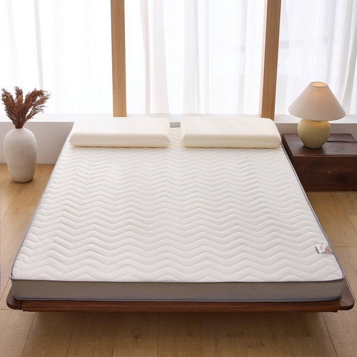91家纺网 家纺一手货源 找家纺 优承佳生活馆（床垫） 2025新款磨毛大豆抗压棉立体床垫 磨毛大豆床垫-白+灰（波浪线）