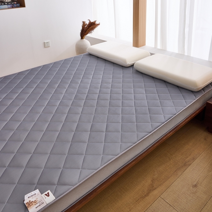 91家纺网 家纺一手货源 找家纺 优承佳生活馆（床垫） 2025新款磨毛大豆抗压棉立体床垫 磨毛大豆床垫-灰（小方格）