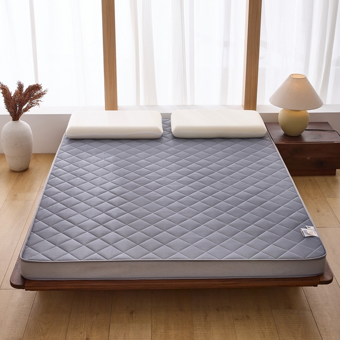 91家纺网 家纺一手货源 找家纺 优承佳生活馆（床垫） 2025新款磨毛大豆抗压棉立体床垫 磨毛大豆床垫-灰（小方格）