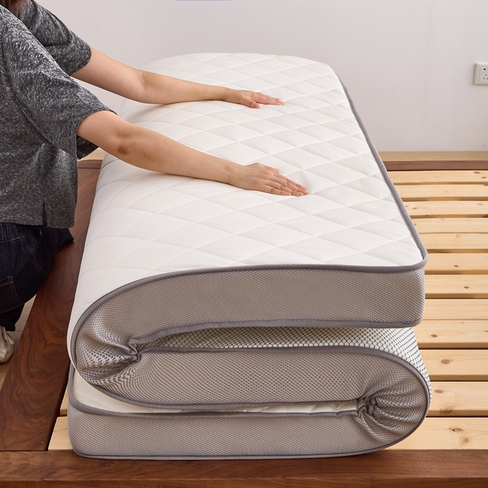 91家纺网 家纺一手货源 找家纺 优承佳生活馆（床垫） 2025新款磨毛大豆抗压棉立体床垫 磨毛大豆床垫-白+灰（小方格)