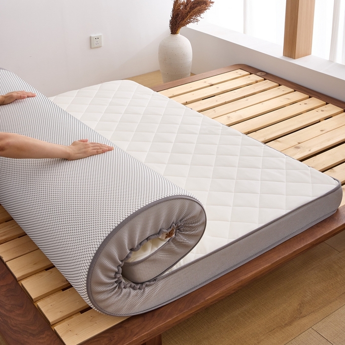 91家纺网 家纺一手货源 找家纺 优承佳生活馆（床垫） 2025新款磨毛大豆抗压棉立体床垫 磨毛大豆床垫-白+灰（小方格)