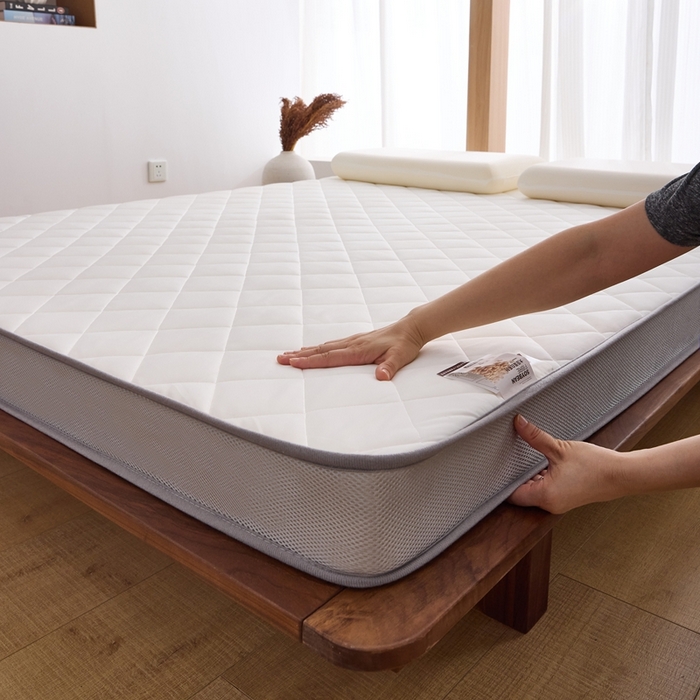 91家纺网 家纺一手货源 找家纺 优承佳生活馆（床垫） 2025新款磨毛大豆抗压棉立体床垫 磨毛大豆床垫-白+灰（小方格)