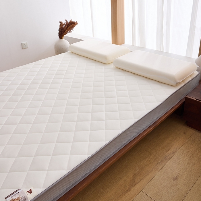 91家纺网 家纺一手货源 找家纺 优承佳生活馆（床垫） 2025新款磨毛大豆抗压棉立体床垫 磨毛大豆床垫-白+灰（小方格)