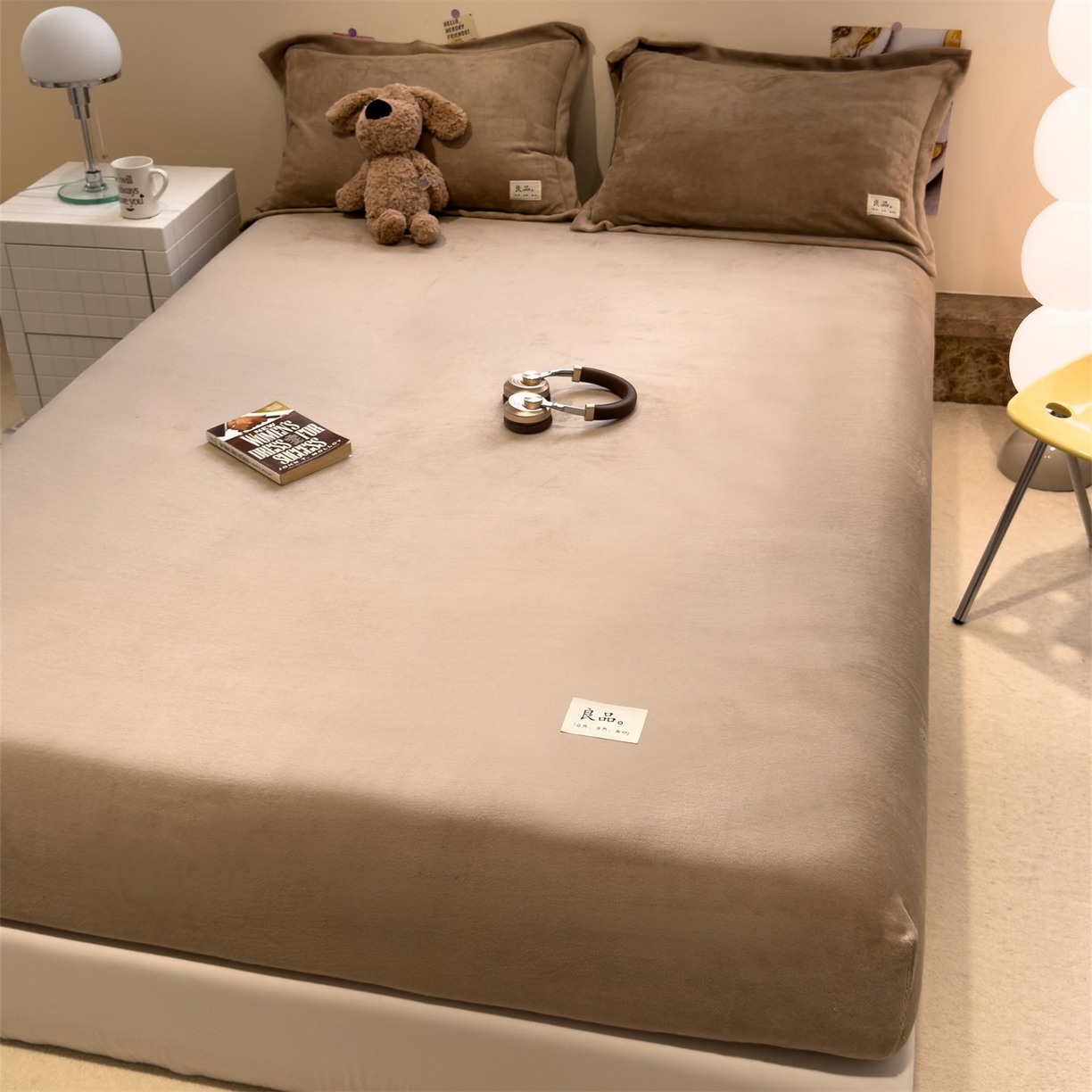 91家纺网 家纺一手货源 找家纺 857家居 2025新款高克重牛奶绒床单床笠系列 良品-奶咖