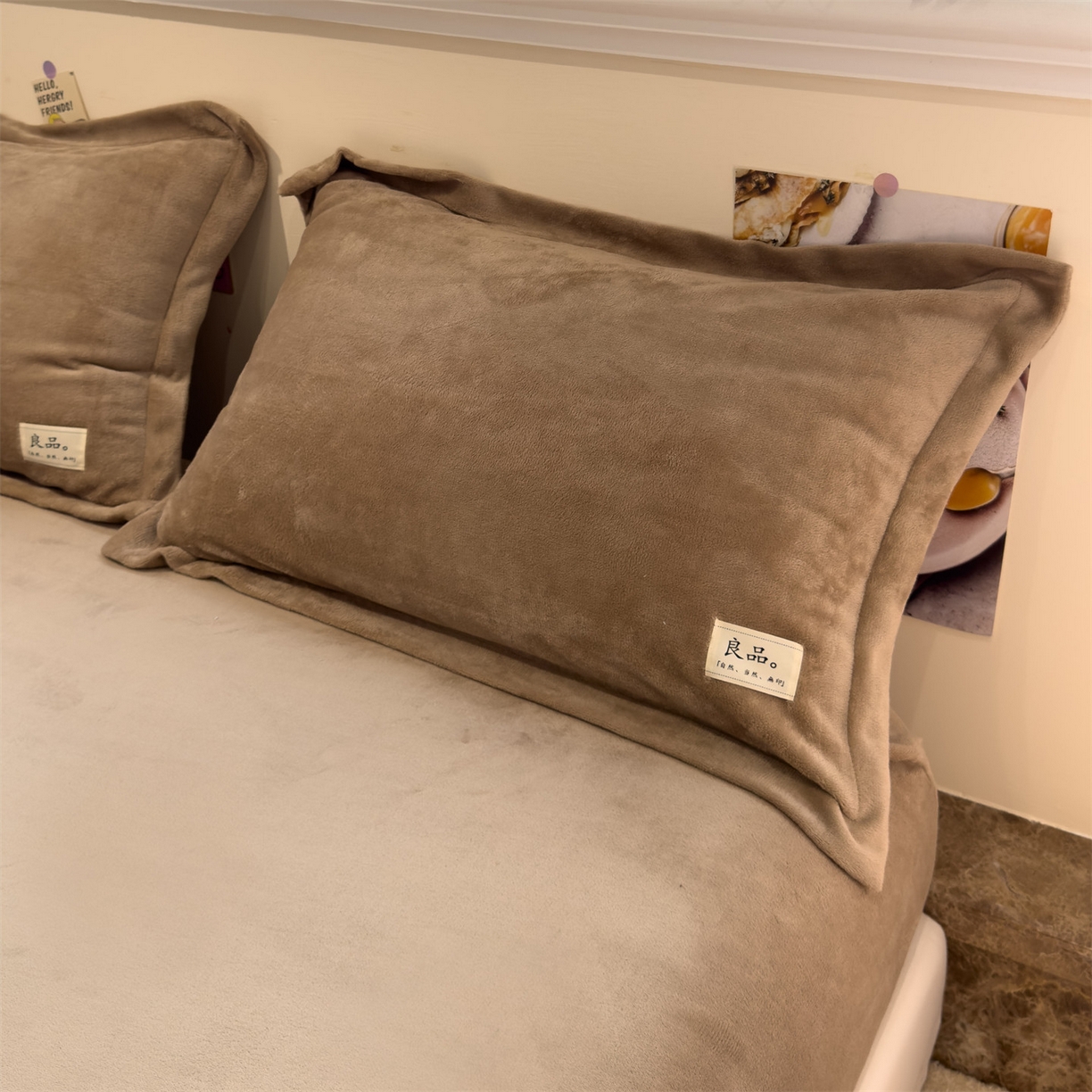 91家纺网 家纺一手货源 找家纺 857家居 2025新款高克重牛奶绒床单床笠系列 良品-奶咖