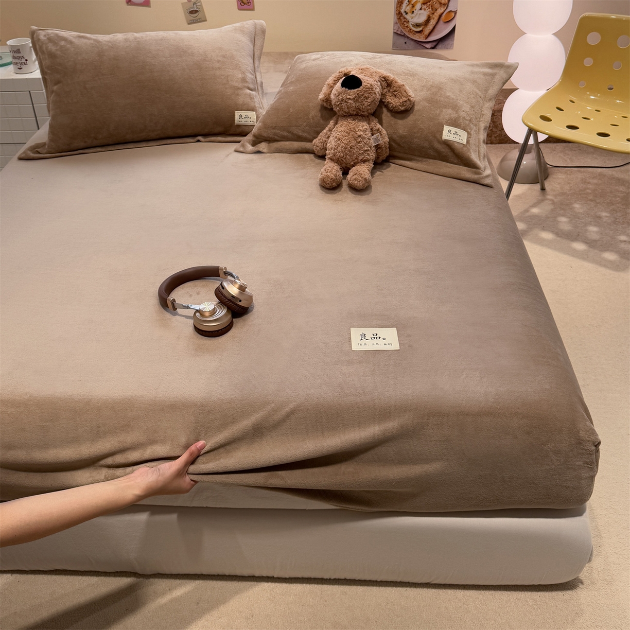 91家纺网 家纺一手货源 找家纺 857家居 2025新款高克重牛奶绒床单床笠系列 良品-奶咖