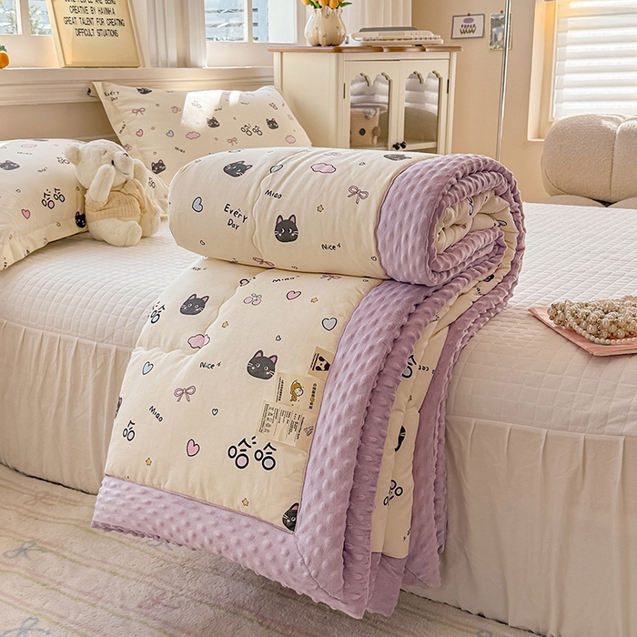 91家纺网 家纺一手货源 找家纺 梦依依 （加微信送买家秀）2025新款40支全棉豆豆被大豆被夏被冬秋被子被芯-风格二 樱桃猫