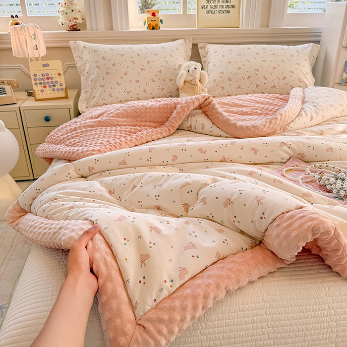 91家纺网 家纺一手货源 找家纺 梦依依 （加微信送买家秀）2025新款40支全棉豆豆被大豆被夏被冬秋被子被芯-风格二 粉粉兔