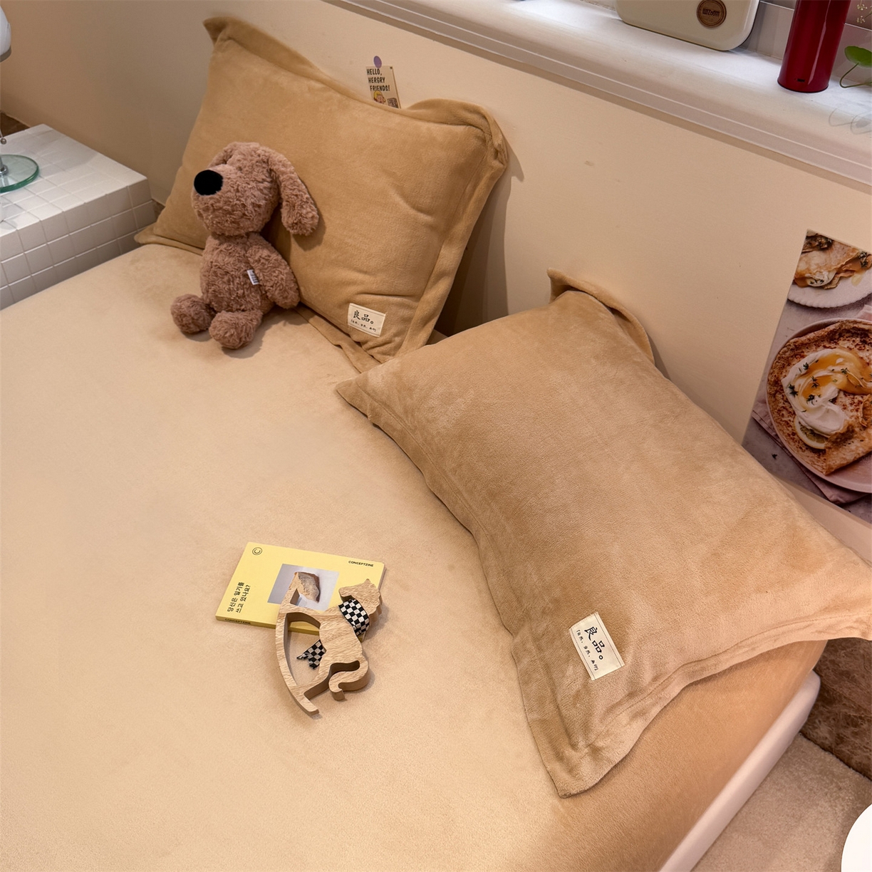 91家纺网 家纺一手货源 找家纺 857家居 2025新款高克重牛奶绒床单床笠系列 良品-巧克力色