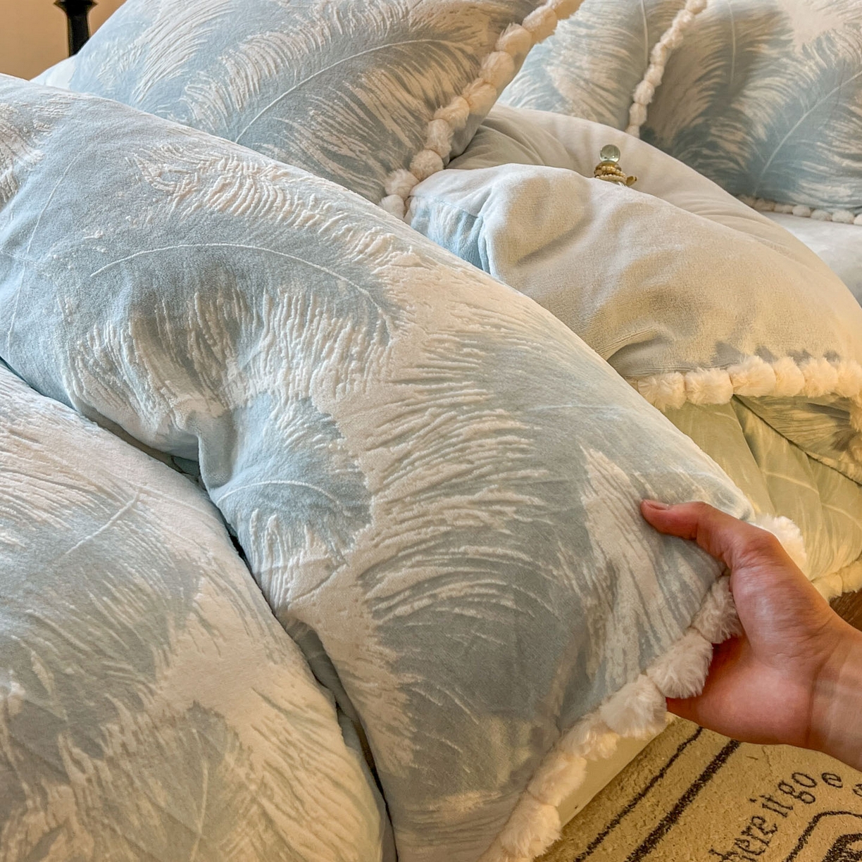 春光里 2025新款立体雕花绒球球四件套 慕叶