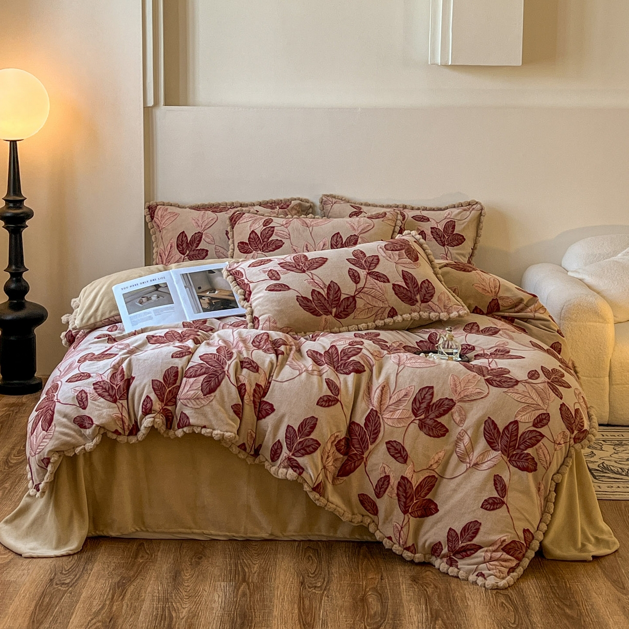 91家纺网 家纺一手货源 找家纺 春光里 2025新款立体雕花绒球球四件套 叶繁