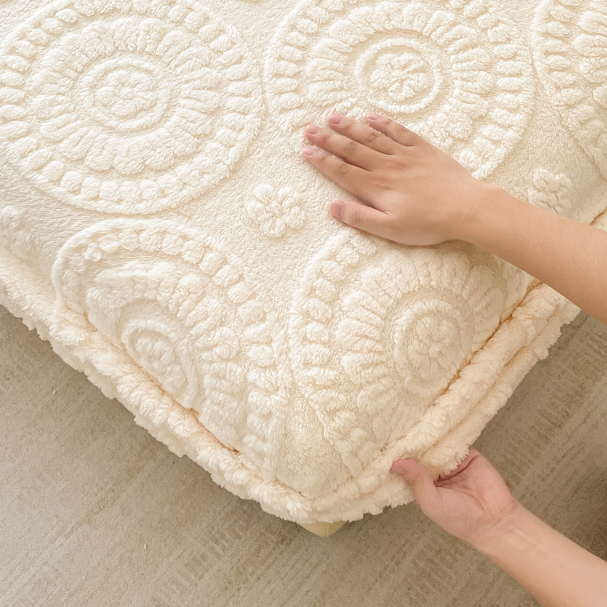 91家纺网 家纺一手货源 找家纺 （总）乐家欣 2025新款A类塔芙绒舒棉绒床笠-花朵系列